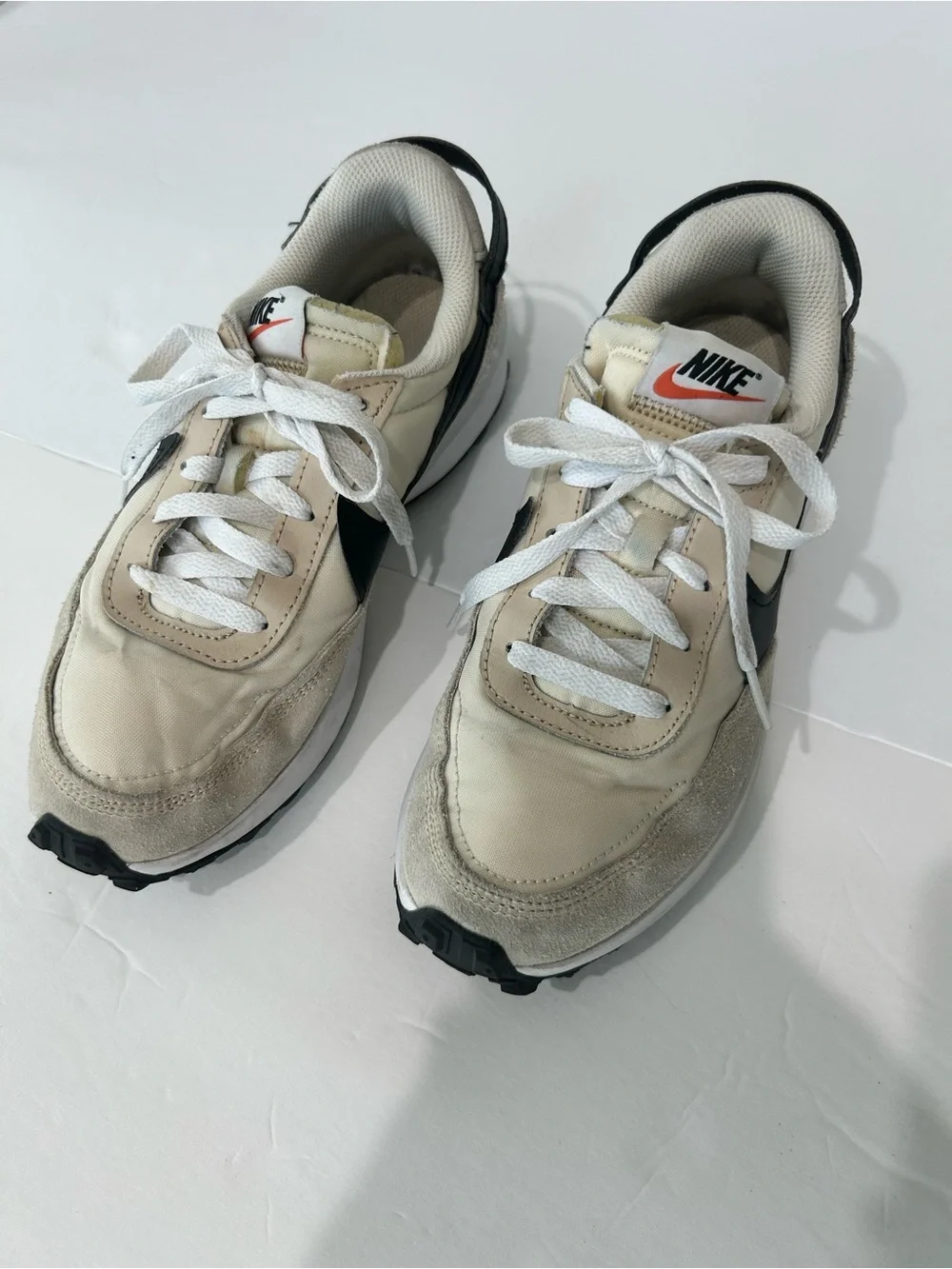 Nike Cream and Black Waffle Debut Vintage Runner Sneakers